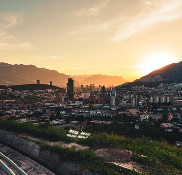 hlcom_office-mobile-banner-monterrey_shutterstock_2101588441 Monterrey - Mobile banner